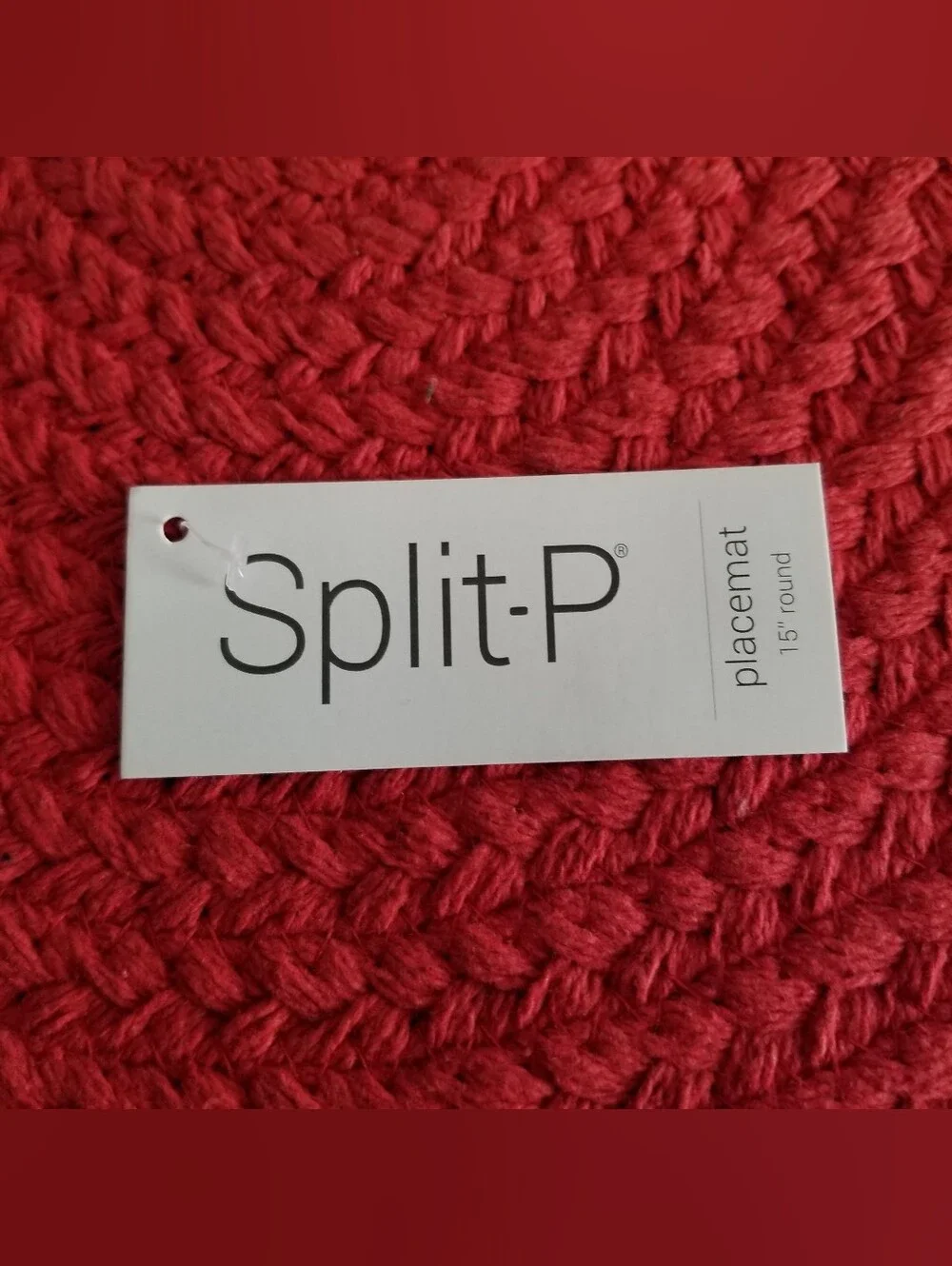 Split P Essex Round Placemats Chargers